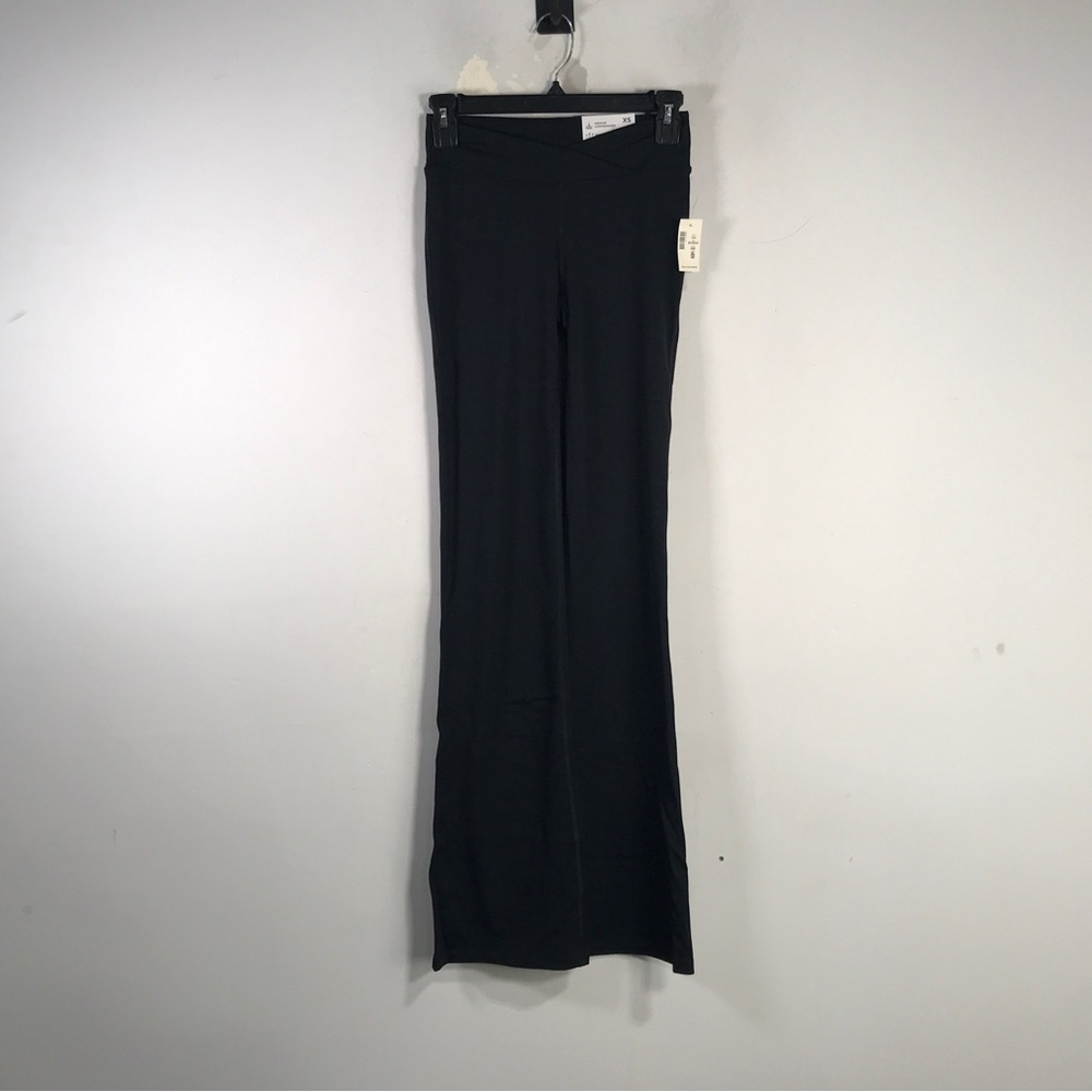 Aero Buttery Soft Low Rise Crossover Bootcut Legging, Women's Size XS - Black
